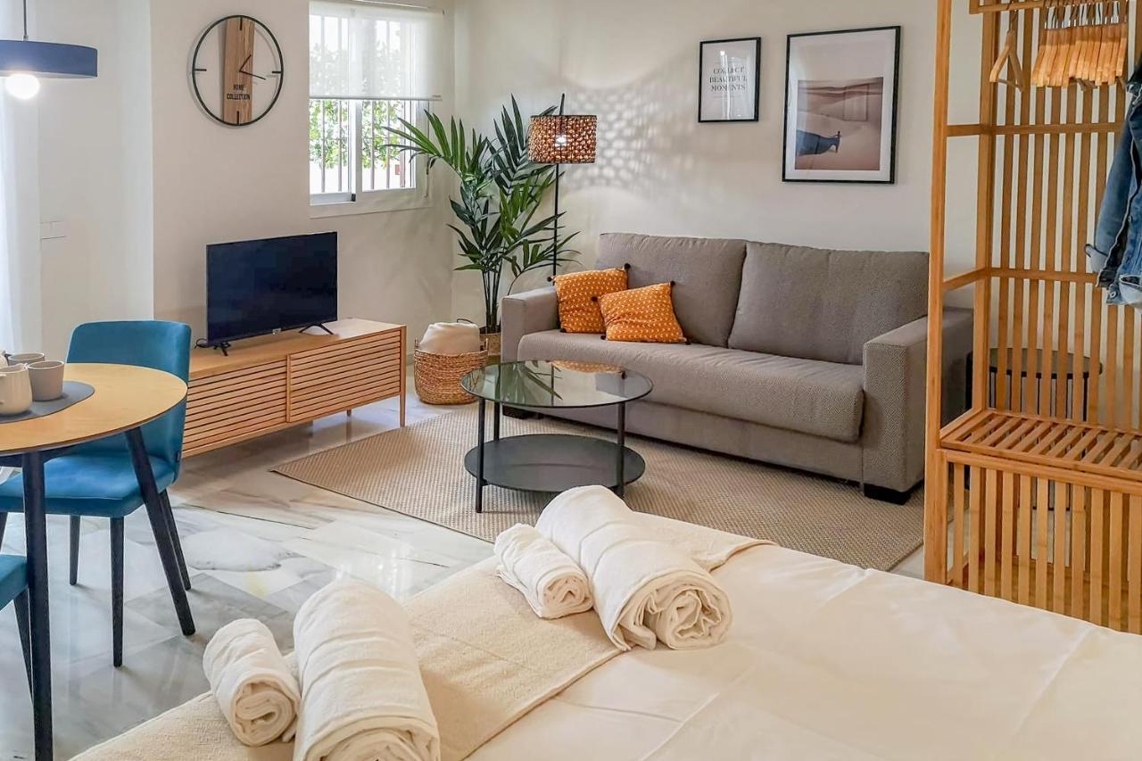Teatro Suites Malaga Playa Екстериор снимка