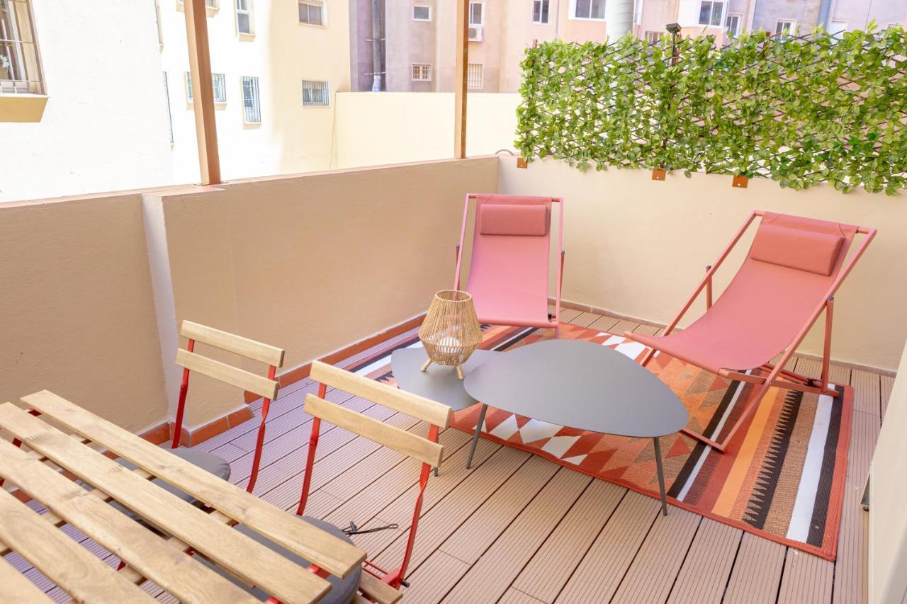 Teatro Suites Malaga Playa Екстериор снимка