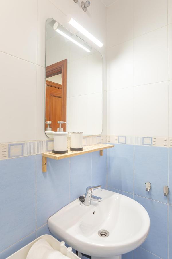 Teatro Suites Malaga Playa Екстериор снимка