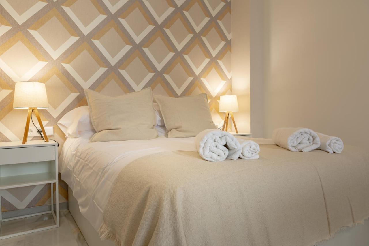 Teatro Suites Malaga Playa Екстериор снимка