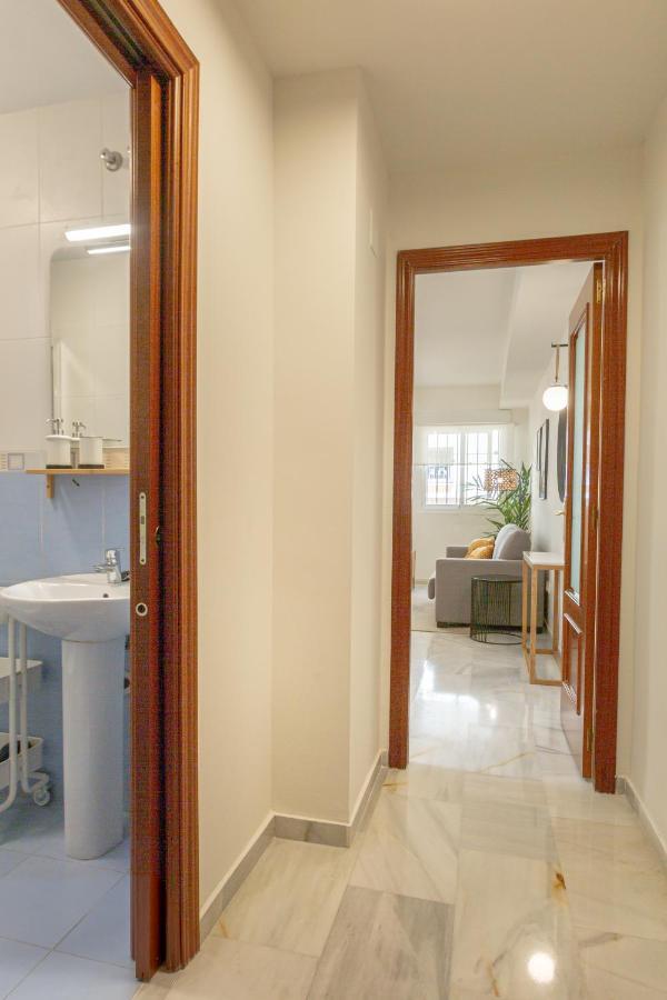Teatro Suites Malaga Playa Екстериор снимка