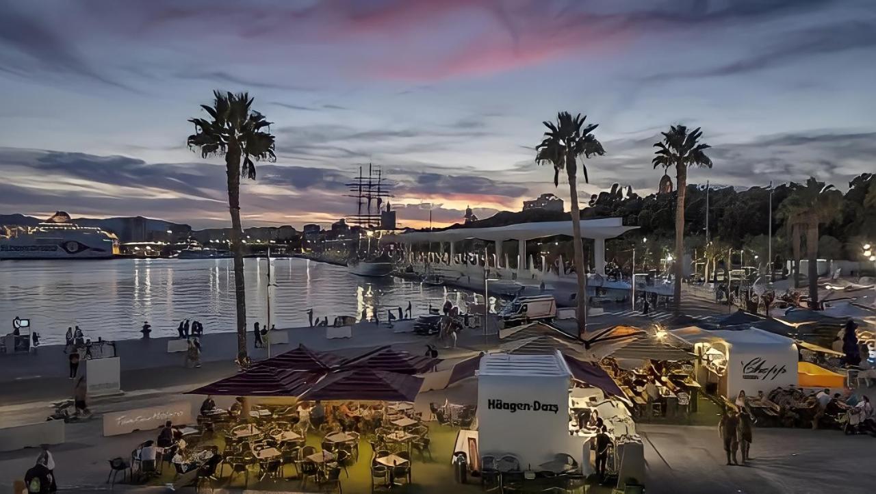 Teatro Suites Malaga Playa Екстериор снимка