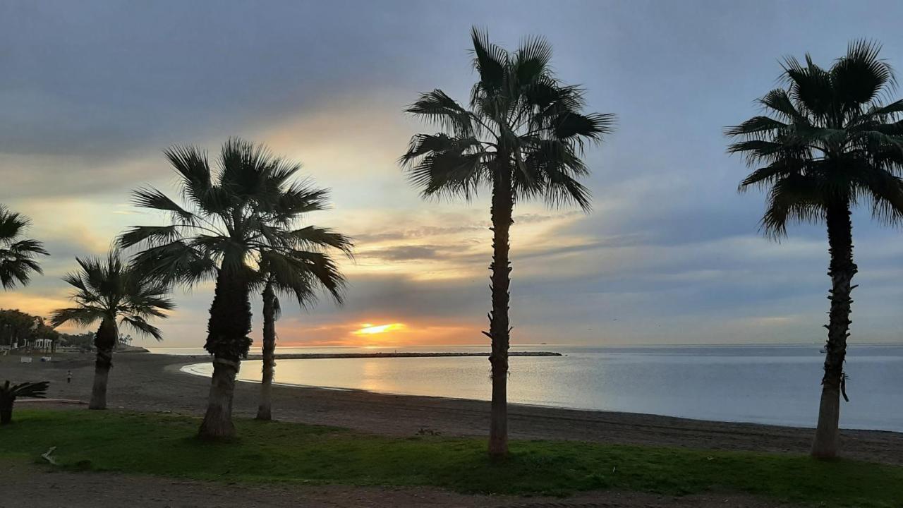 Teatro Suites Malaga Playa Екстериор снимка